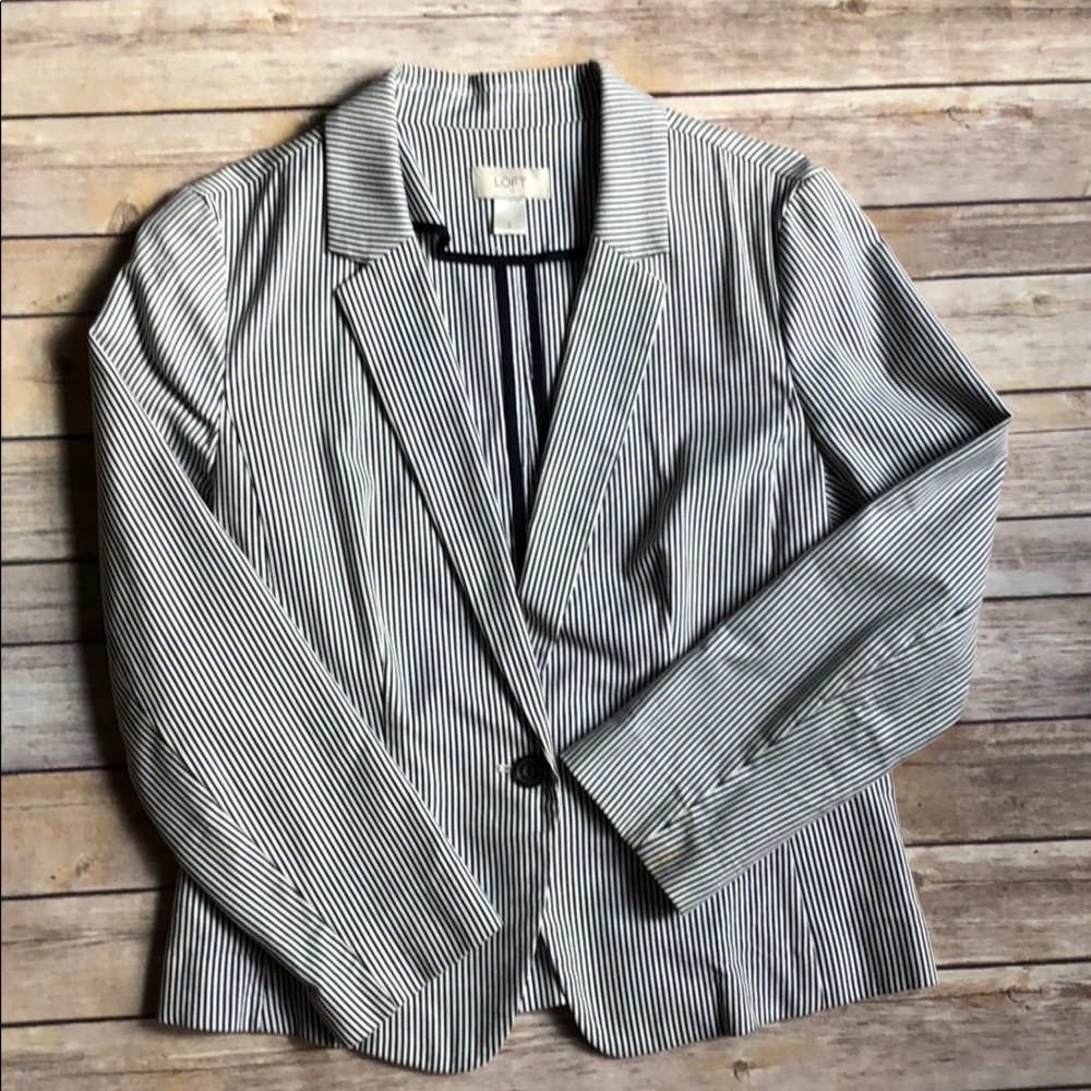 LOFT navy and white summer seer sucker blazer